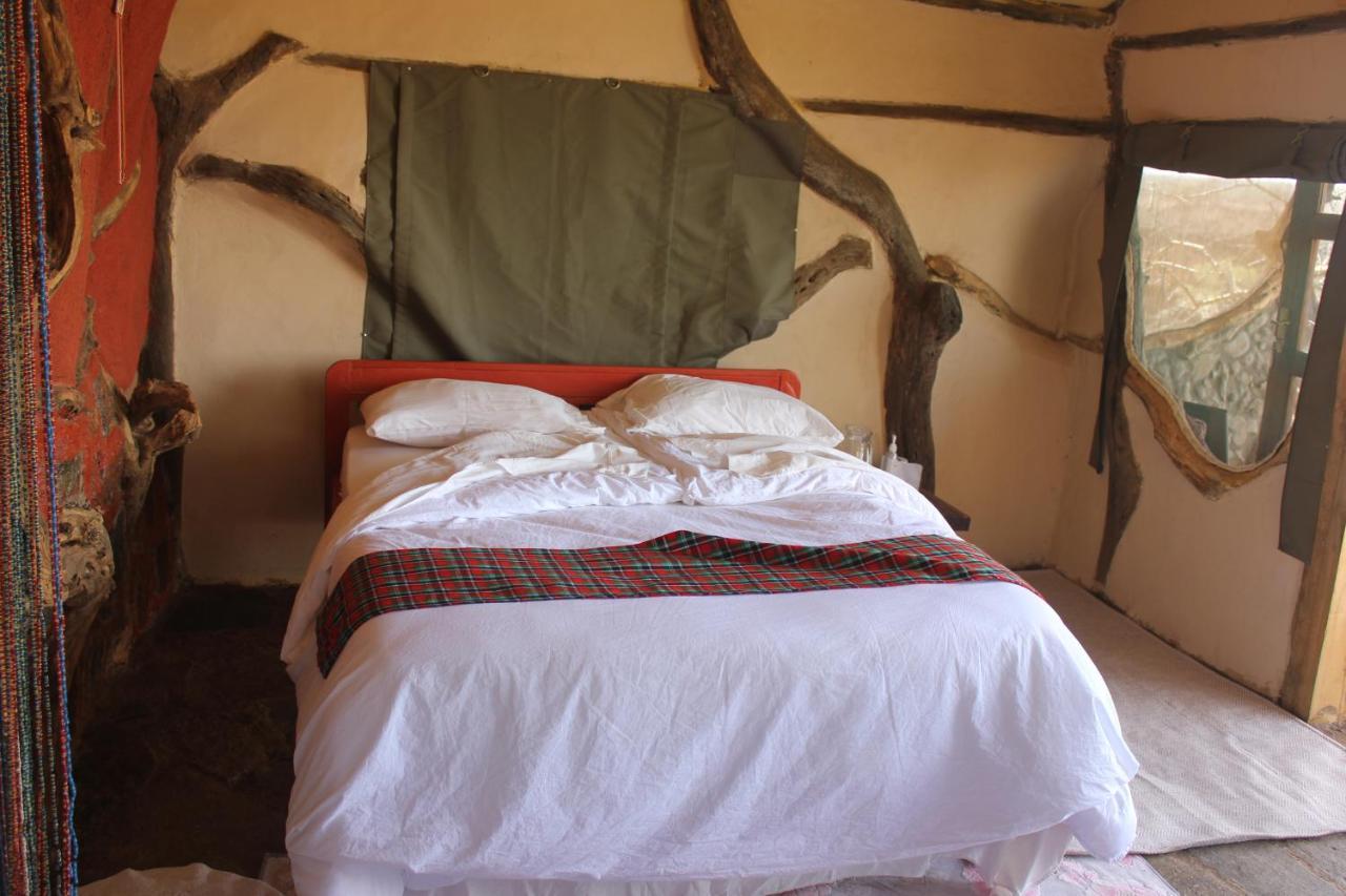 Lion'S Cave Camp, Samburu Villa Archers Post Exterior foto