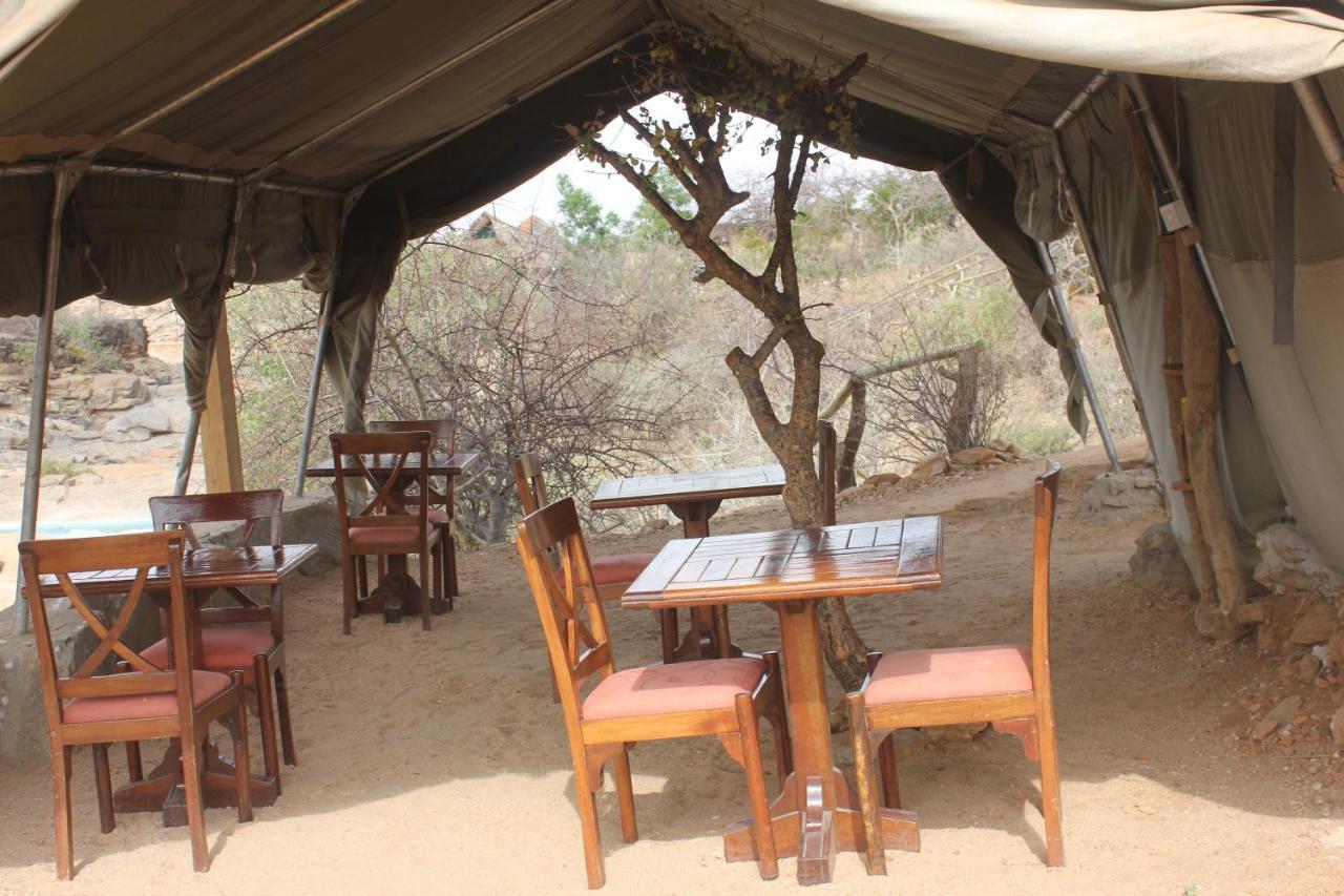 Lion'S Cave Camp, Samburu Villa Archers Post Exterior foto
