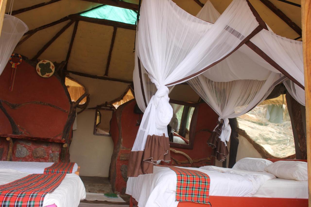 Lion'S Cave Camp, Samburu Villa Archers Post Exterior foto